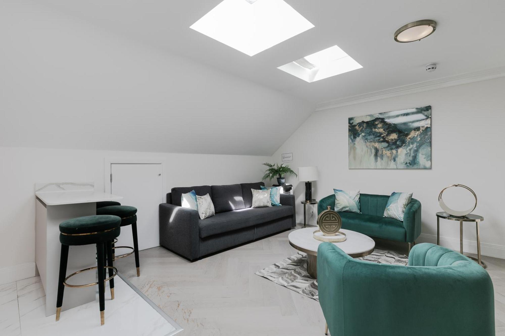 Modern Apartments Near Harrods And The Science Museum Лондон Номер фото