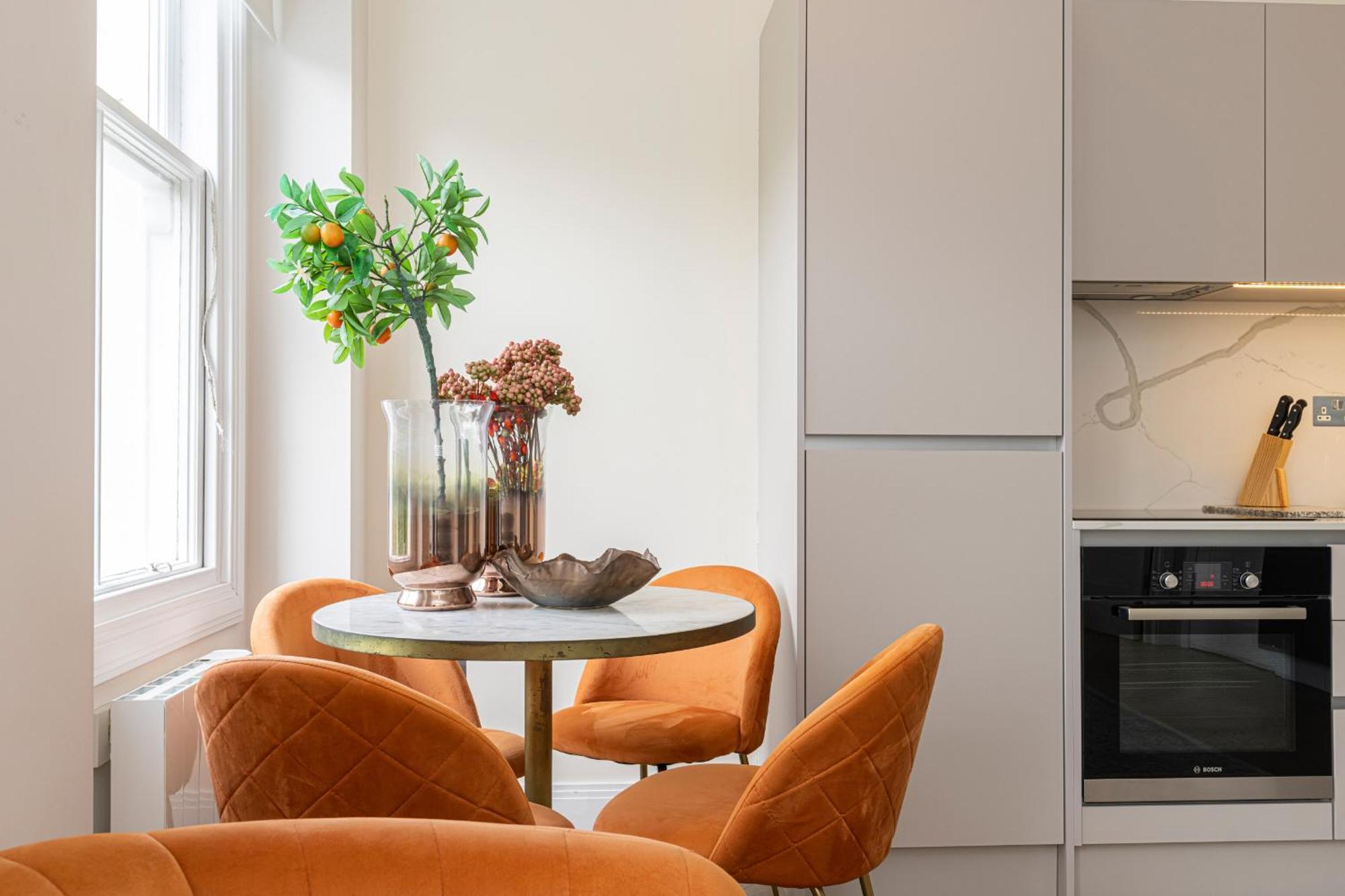 Modern Apartments Near Harrods And The Science Museum Лондон Номер фото