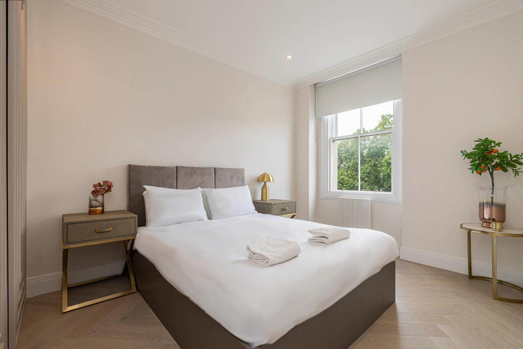 Modern Apartments Near Harrods And The Science Museum Лондон Номер фото