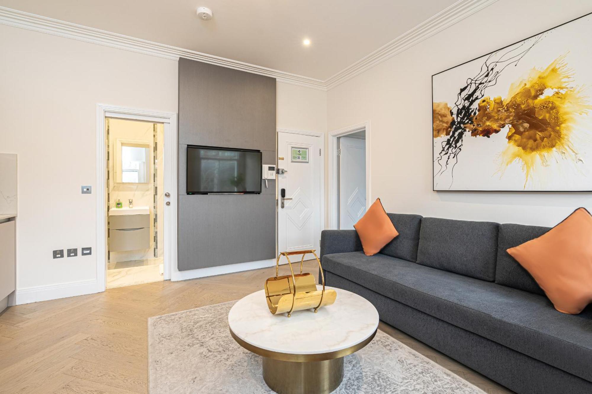 Modern Apartments Near Harrods And The Science Museum Лондон Номер фото