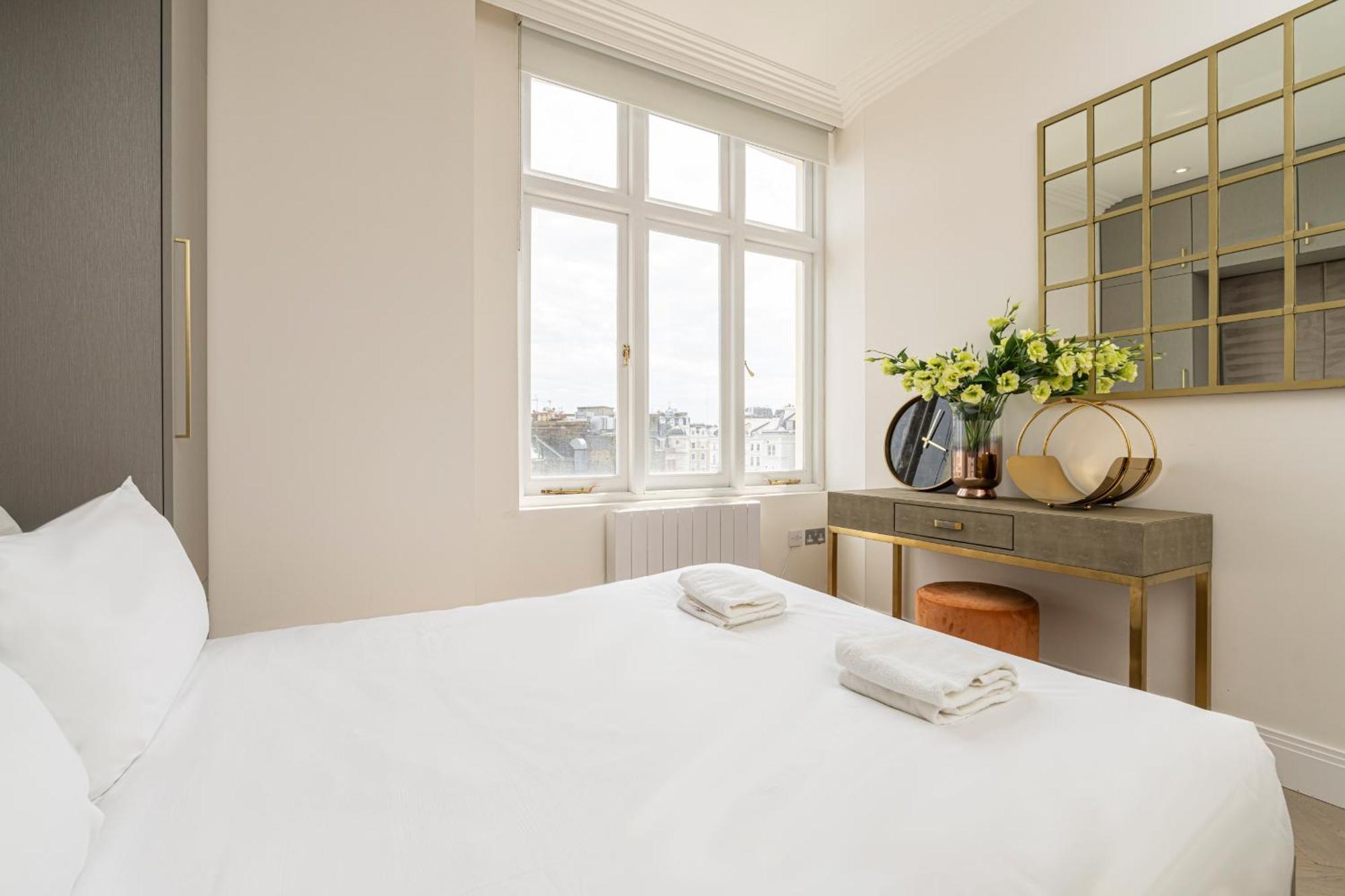 Modern Apartments Near Harrods And The Science Museum Лондон Номер фото