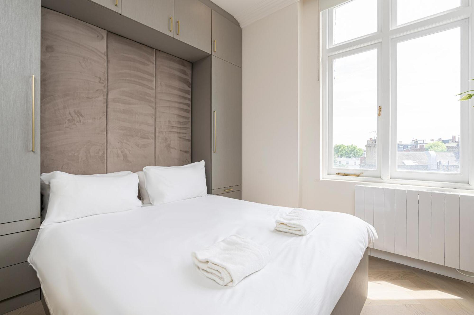 Modern Apartments Near Harrods And The Science Museum Лондон Номер фото
