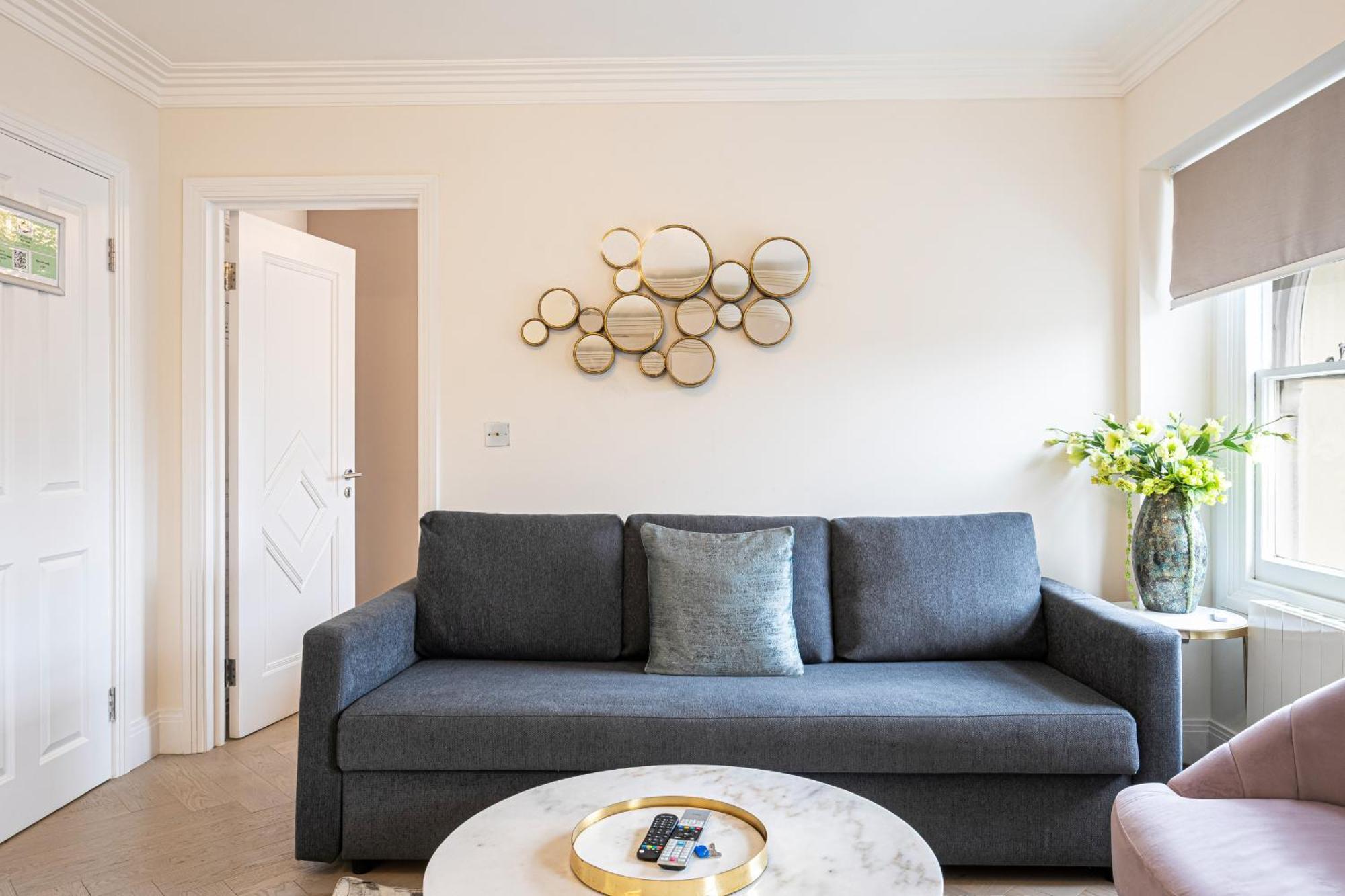 Modern Apartments Near Harrods And The Science Museum Лондон Номер фото